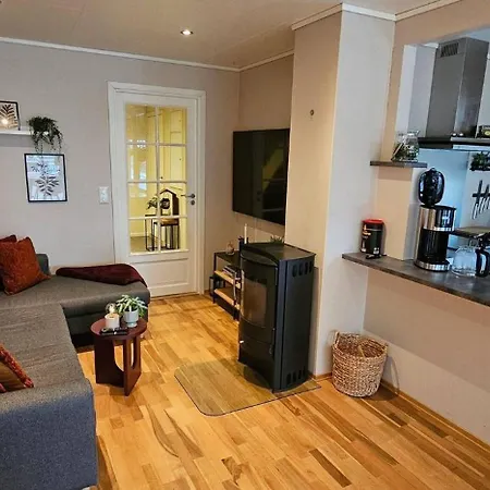 Charming 3-bedroom House In With Mountain Views Holiday home *