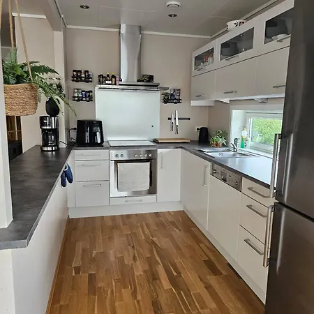 Charming 3-bedroom House In With Mountain Views * Egersund