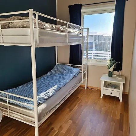 Charming 3-bedroom House In With Mountain Views * Egersund